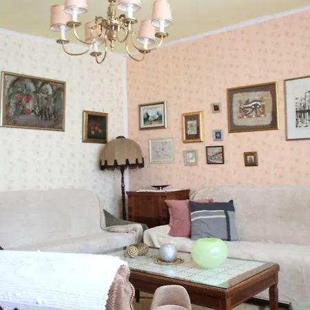 House At Bistrik Homestay szállás *